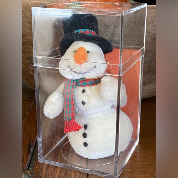 Stuffed Snowman - Picture 2 of 10